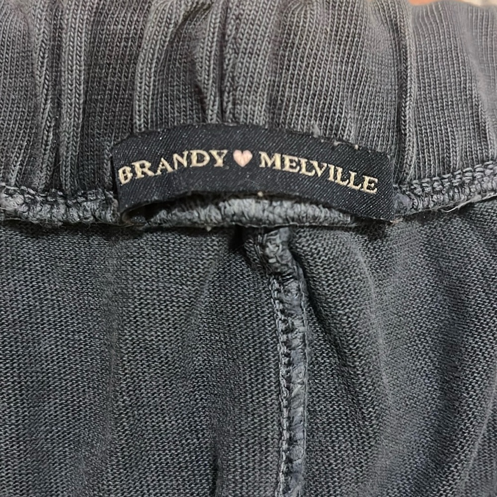 ✨BRANDY MELVILLE ANASTASIA SWEATPANTS✨
